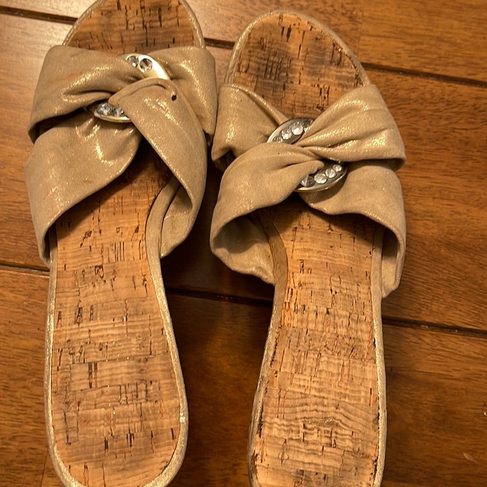 Wedge heels 7 Gold Shimmer w cork Wedge